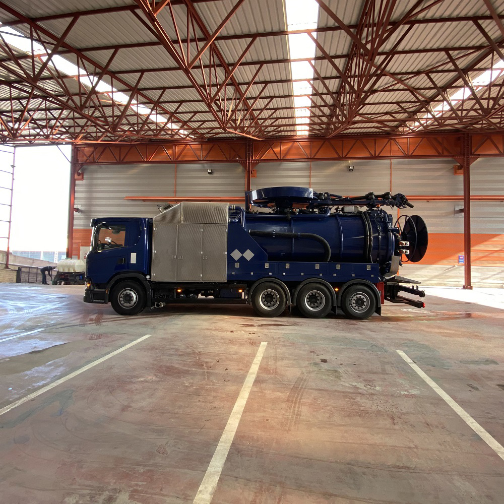 ADR - INDUSTRIAL VAC & JET COMBI - Perga Makine